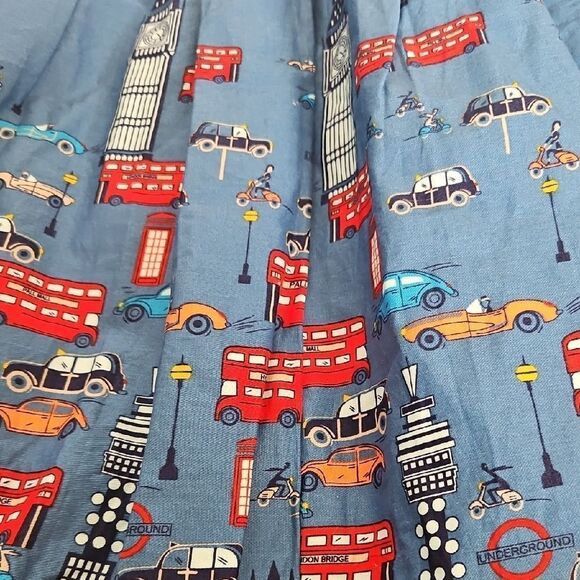 Novelty Blue Pleated Skater Skirt with British Cityscape Print - Picture 15 of 16